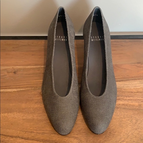 STUART WEITZMAN Gray Textured Block Heels - Picture 2 of 12